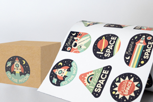 Pegatinas en bobina personalizadas de Rotulpro, ideales para etiquetado de productos, con calidad y opciones de personalización