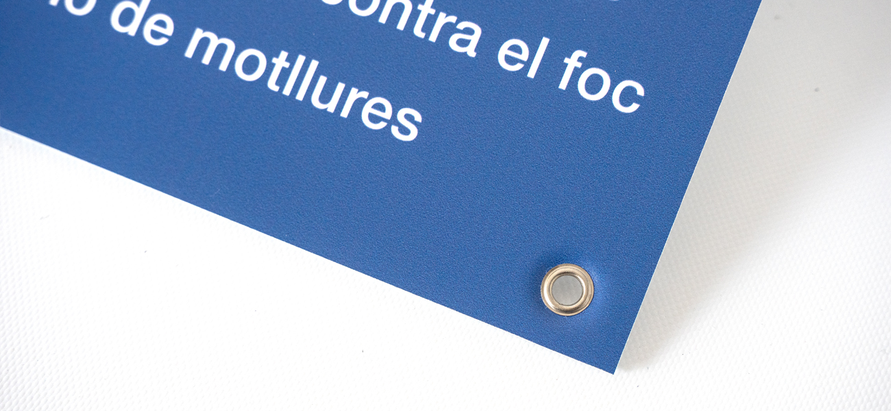 Cartelería en polipropileno alveolar: material ligero, resistente y ecológico, ideal para usos publicitarios. Rotulpro.