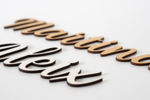 Letras de madera personalizadas para decoración de hogar y negocios, con elección de color, tipo de letra y tamaño. Rotulpro